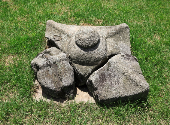 사릉의 덮개가 덮힌 예감